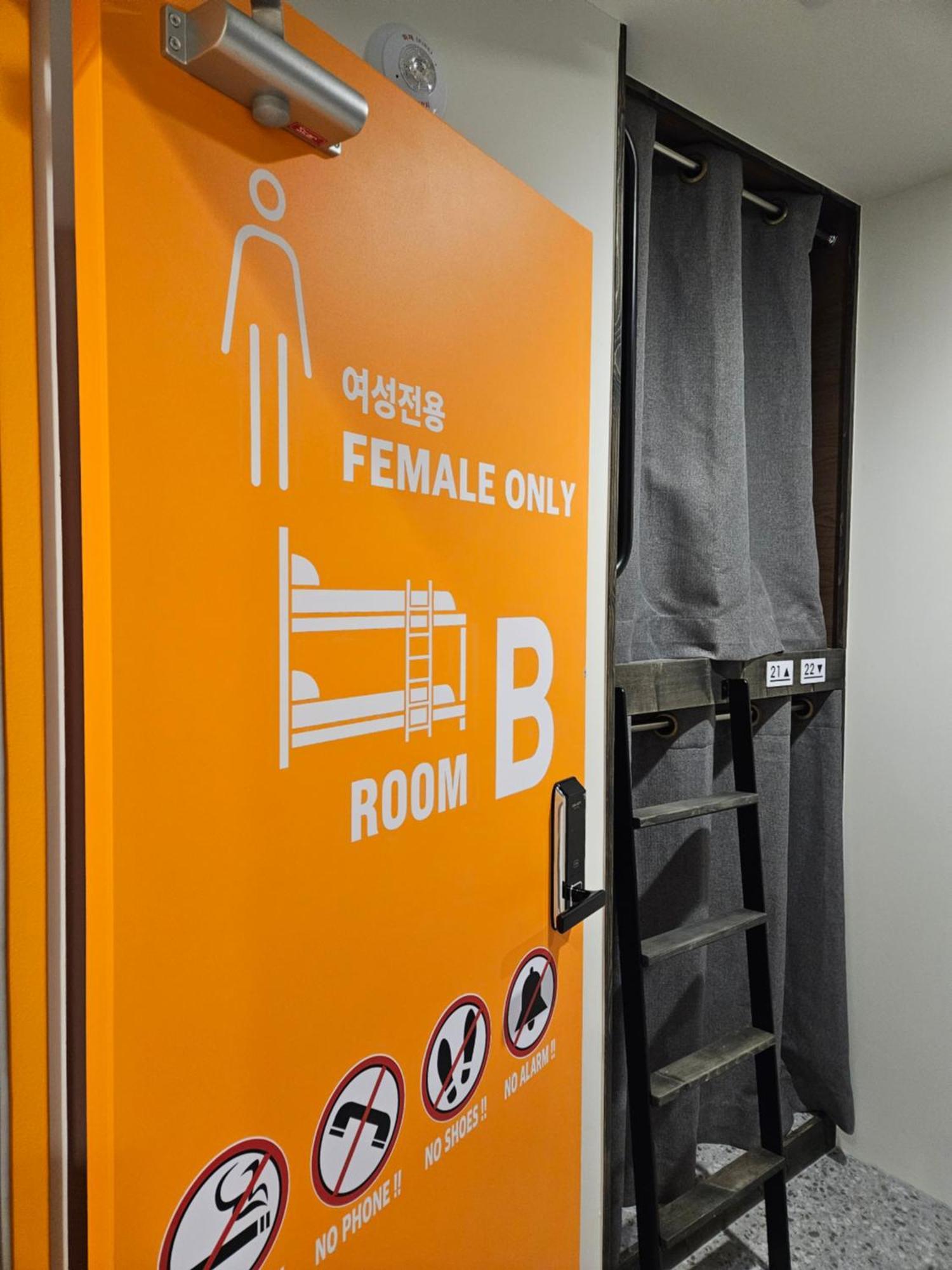 Seoul Cube Myeongdong Hotel ภายนอก รูปภาพ